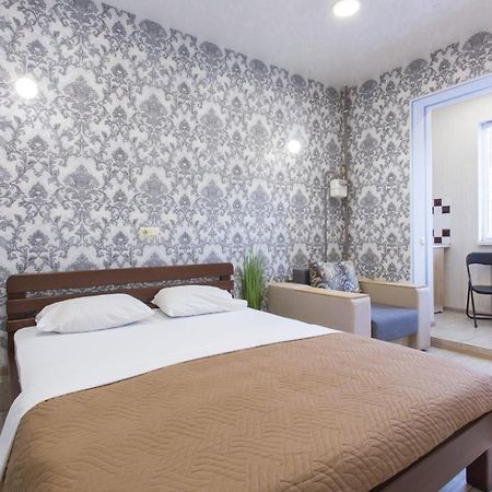 Well Located Studio - Yaroslavska Str. 21 Leilighet Kharkiv Eksteriør bilde