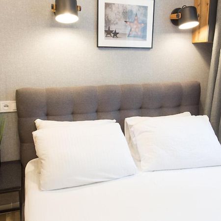 Well Located Studio - Yaroslavska Str. 21 Leilighet Kharkiv Eksteriør bilde