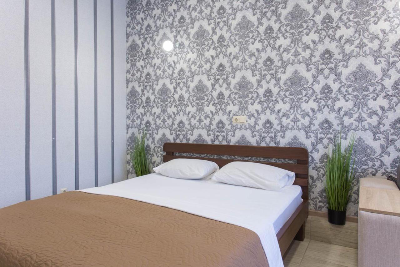 Well Located Studio - Yaroslavska Str. 21 Leilighet Kharkiv Eksteriør bilde