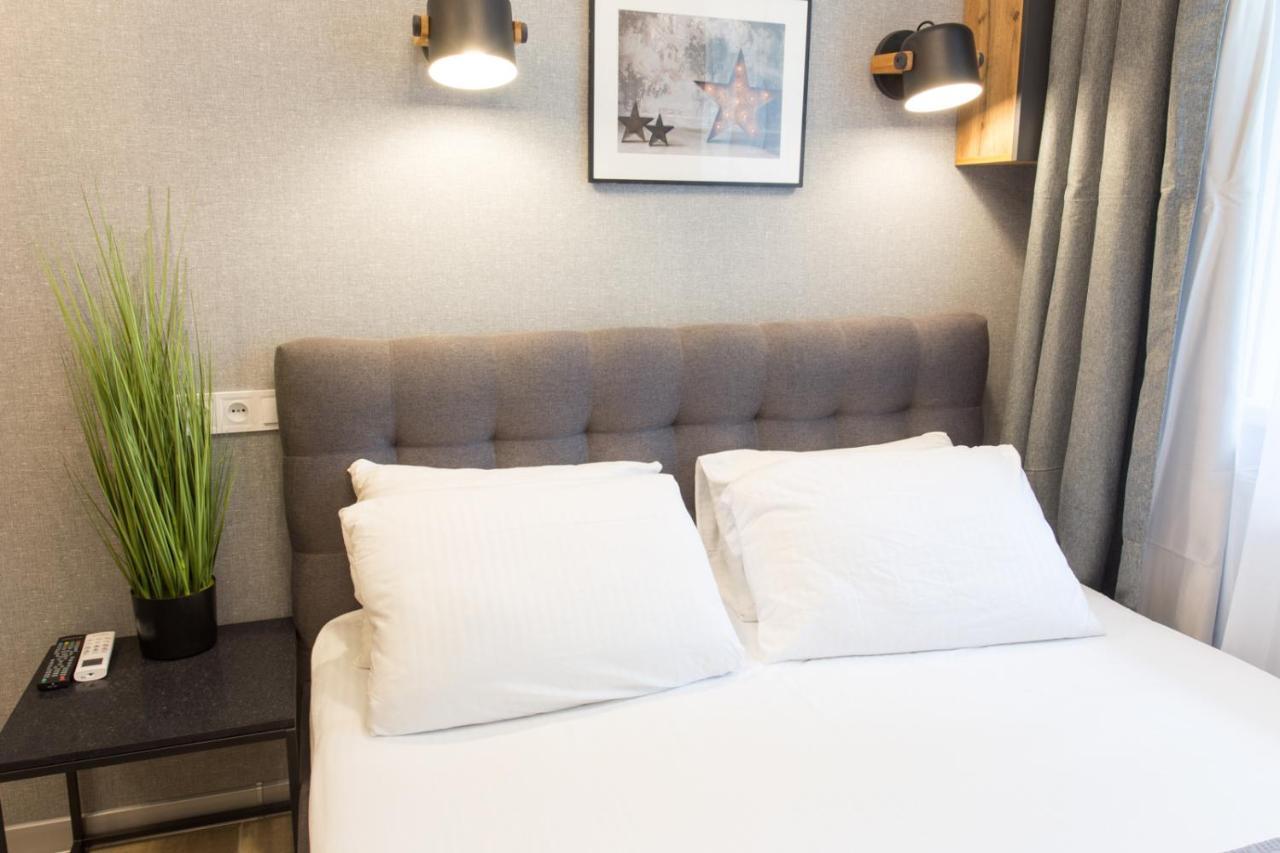 Well Located Studio - Yaroslavska Str. 21 Leilighet Kharkiv Eksteriør bilde