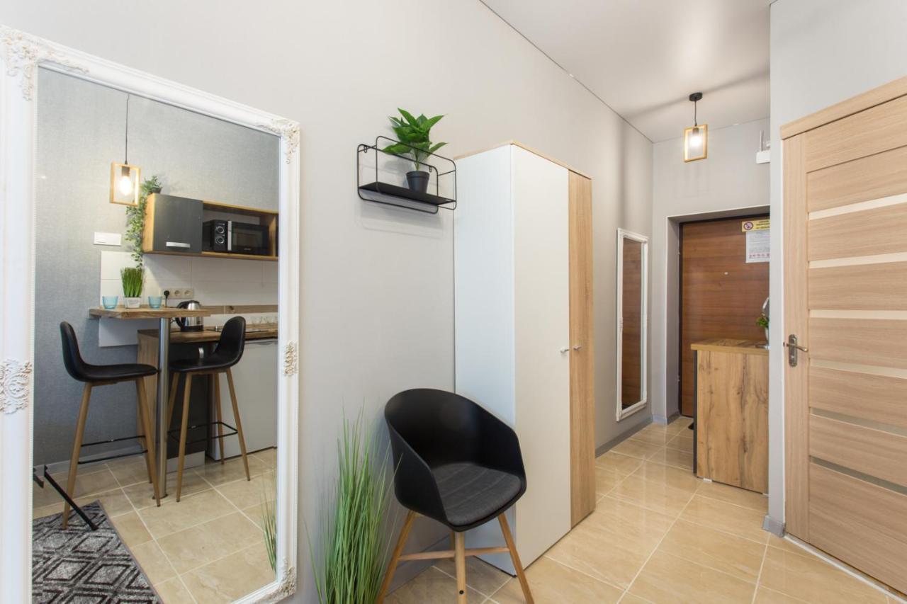 Well Located Studio - Yaroslavska Str. 21 Leilighet Kharkiv Eksteriør bilde