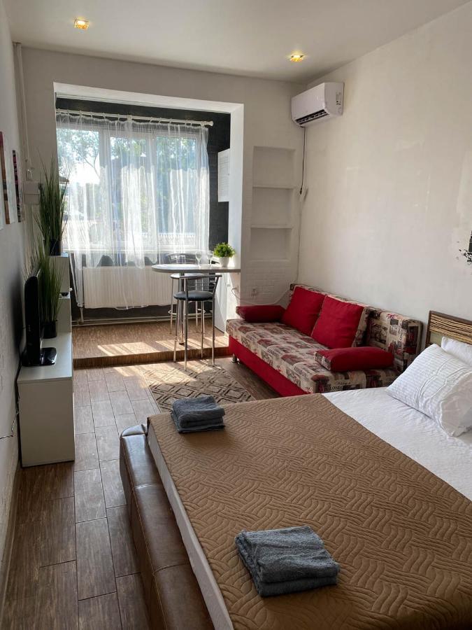 Well Located Studio - Yaroslavska Str. 21 Leilighet Kharkiv Eksteriør bilde