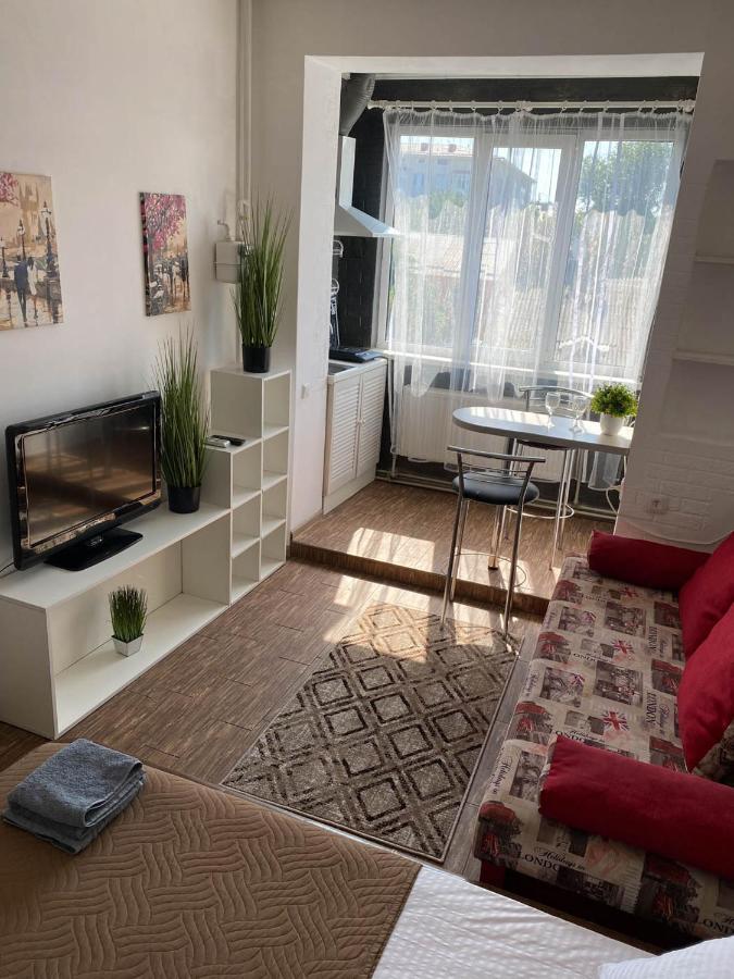 Well Located Studio - Yaroslavska Str. 21 Leilighet Kharkiv Eksteriør bilde