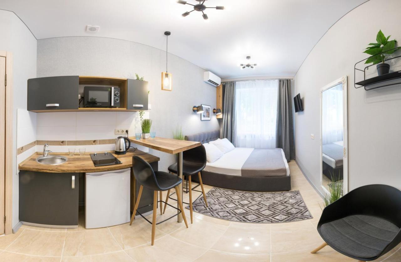Well Located Studio - Yaroslavska Str. 21 Leilighet Kharkiv Eksteriør bilde