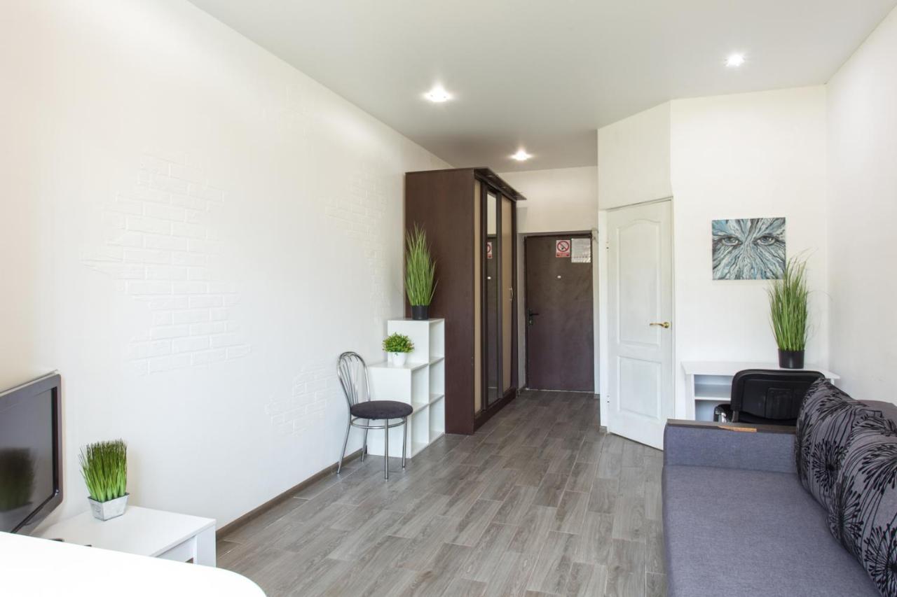 Well Located Studio - Yaroslavska Str. 21 Leilighet Kharkiv Eksteriør bilde