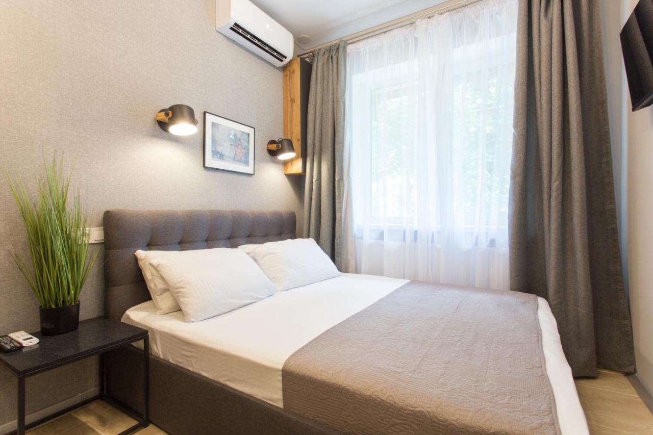 Well Located Studio - Yaroslavska Str. 21 Leilighet Kharkiv Eksteriør bilde
