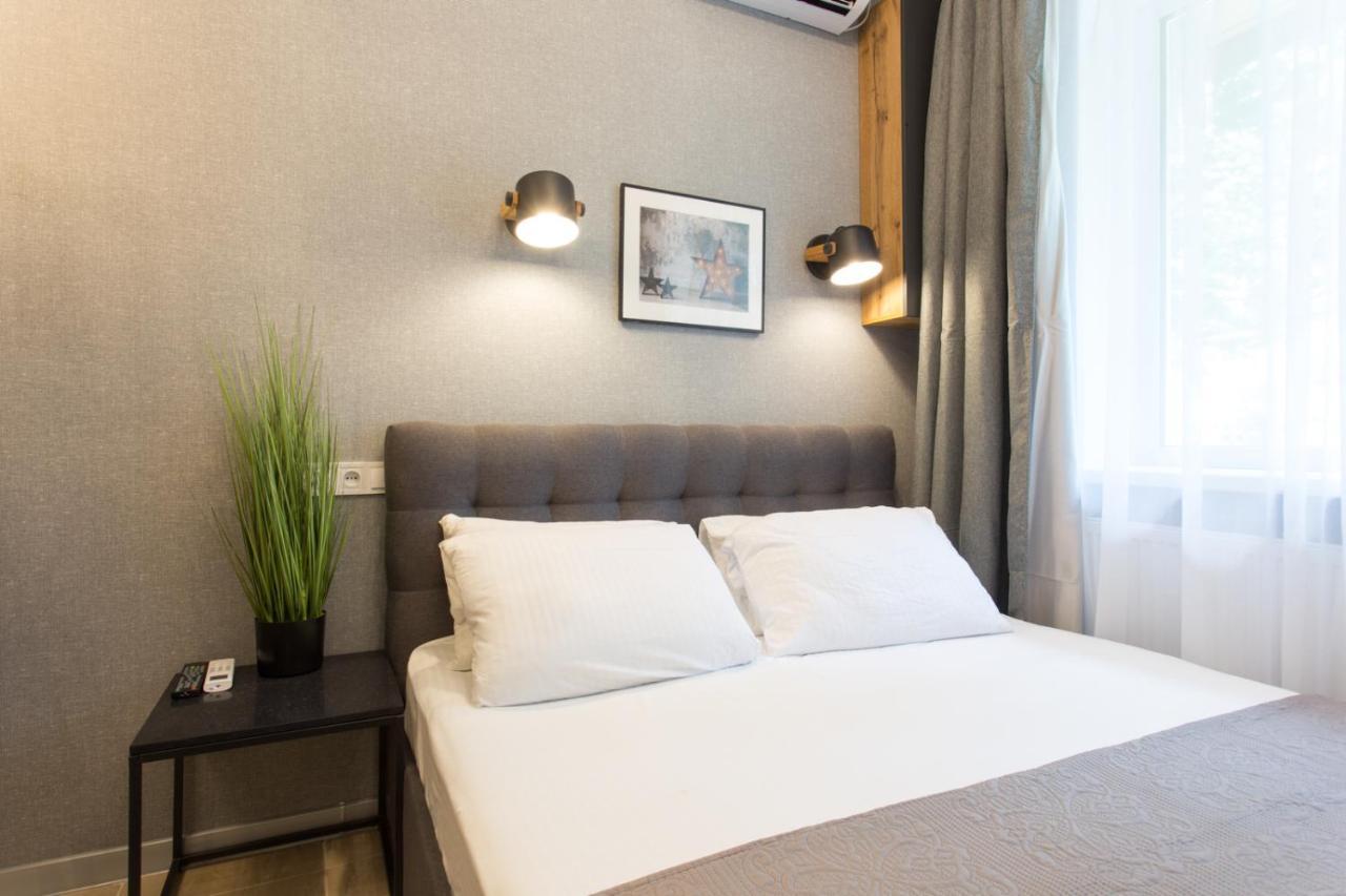 Well Located Studio - Yaroslavska Str. 21 Leilighet Kharkiv Eksteriør bilde