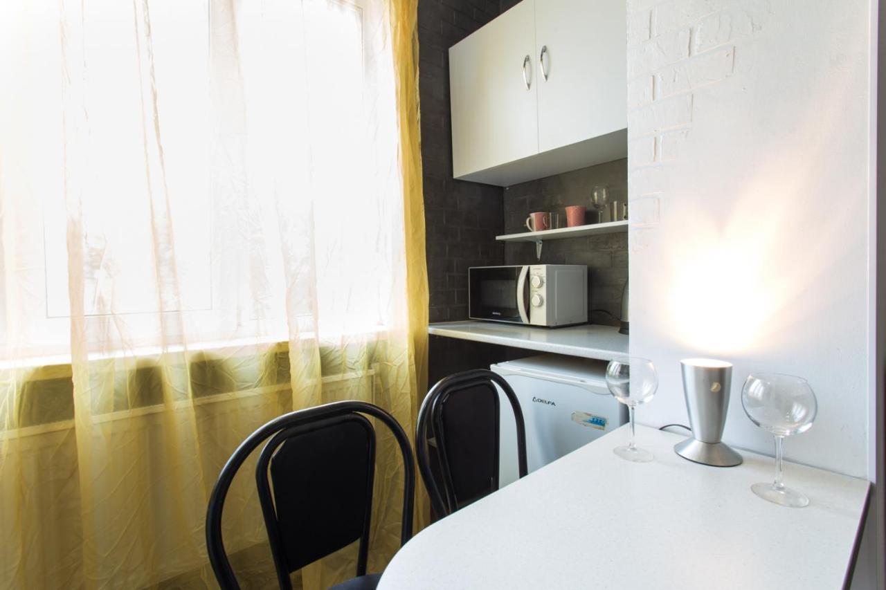 Well Located Studio - Yaroslavska Str. 21 Leilighet Kharkiv Eksteriør bilde